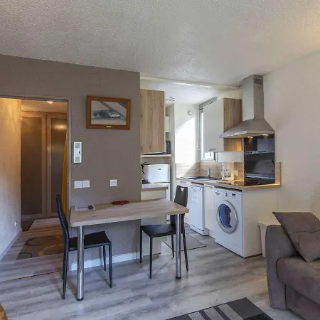 Apartamento Cosy 4 Pers. Avec Loggia, Parking Et équipement Complet, à Deux Pas Du Centre De - Fr-1-401-78 Cauterets